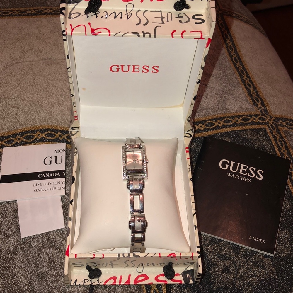 GUESS WATCH